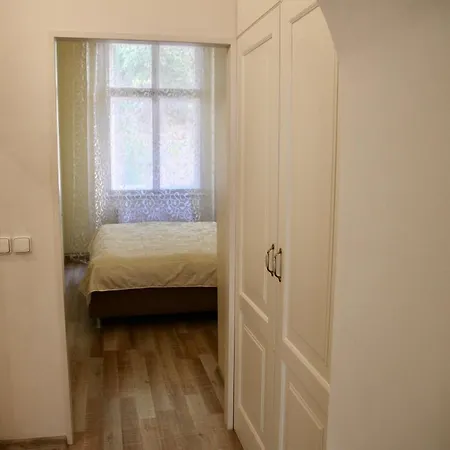Apartman Sylva Na Stare Louce 42 Karlovy Vary Exterior photo