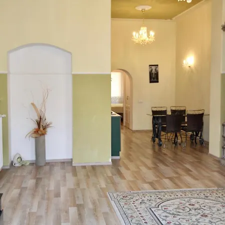 Apartman Sylva Na Stare Louce 42 Karlovy Vary Exterior photo